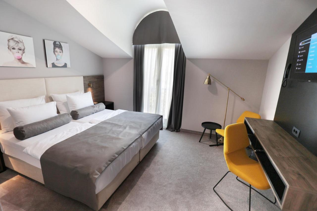 Hotel Milenij Makarska Luaran gambar