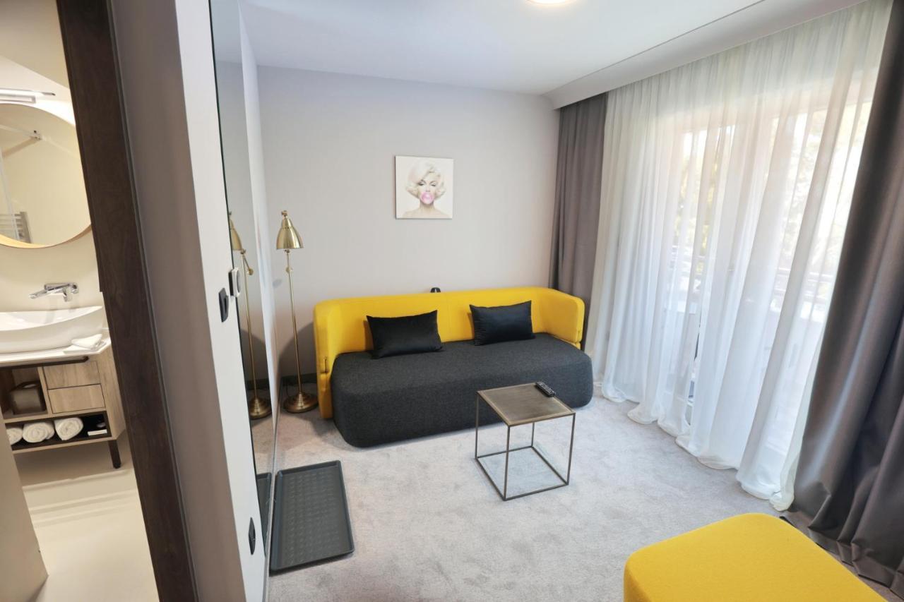Hotel Milenij Makarska Luaran gambar